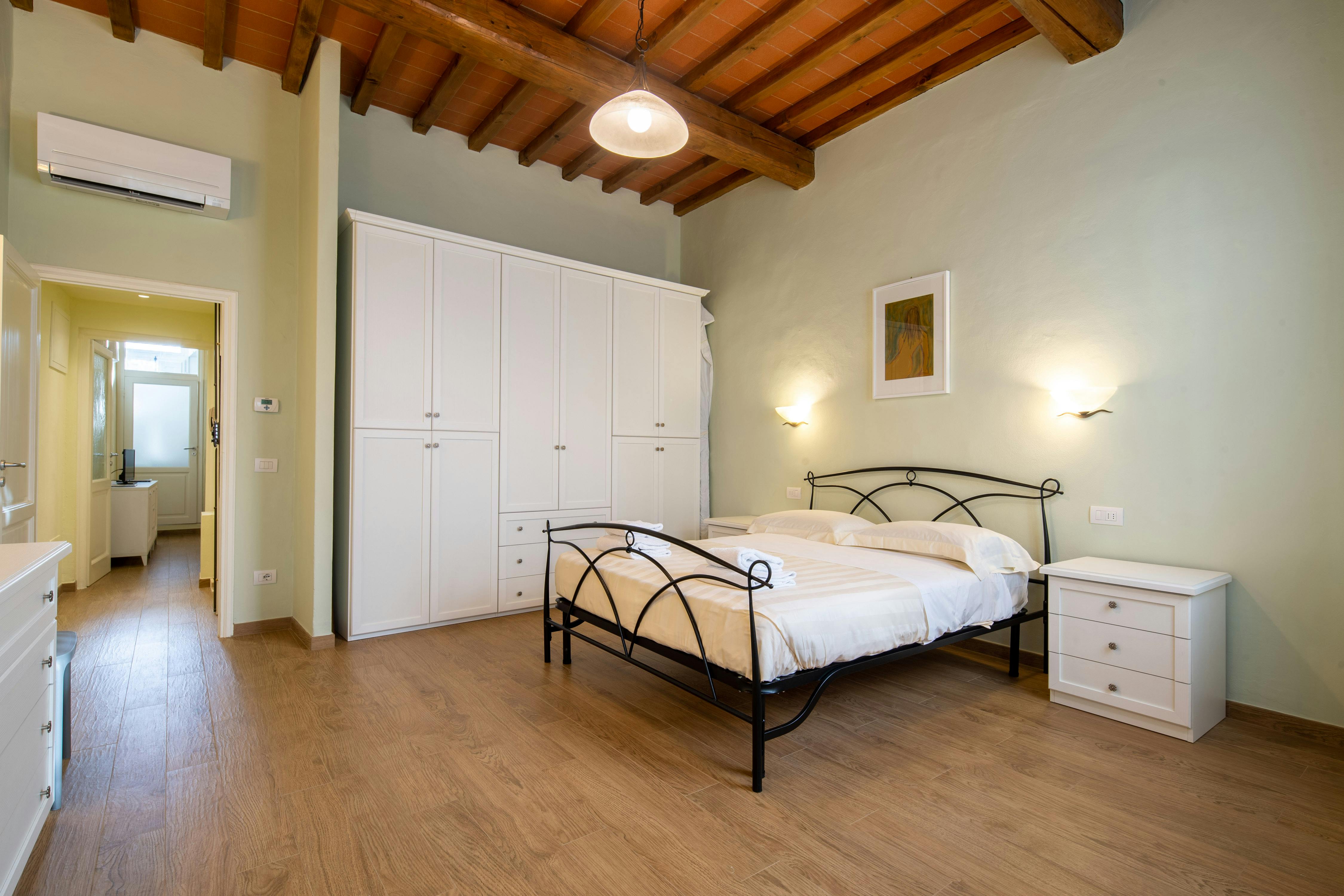 Apartment for rent for €1,400 per month in Florence, Via Maffia