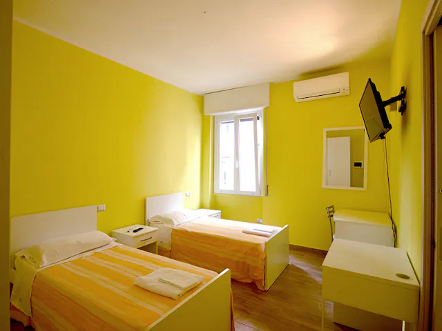 Shared room in Via Bordighera, Milan (964048) room image 1