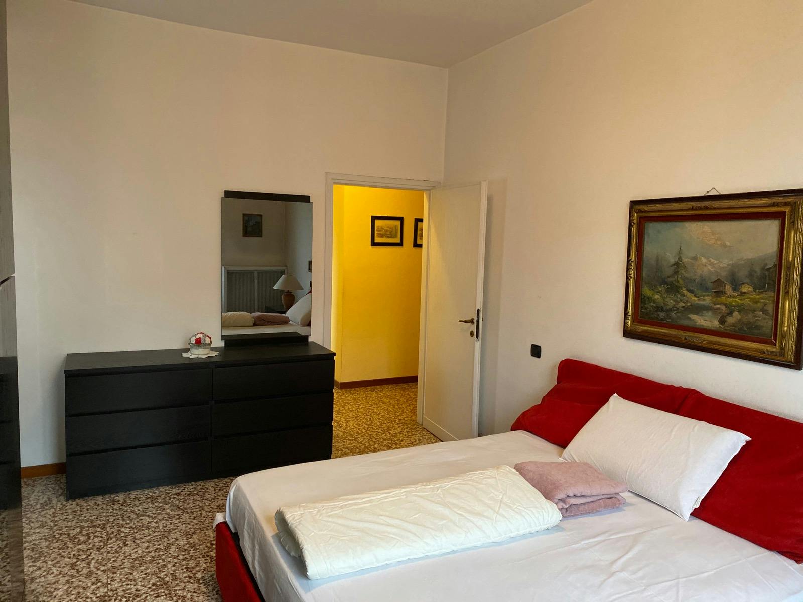 Via Emanuele Kant, Milan