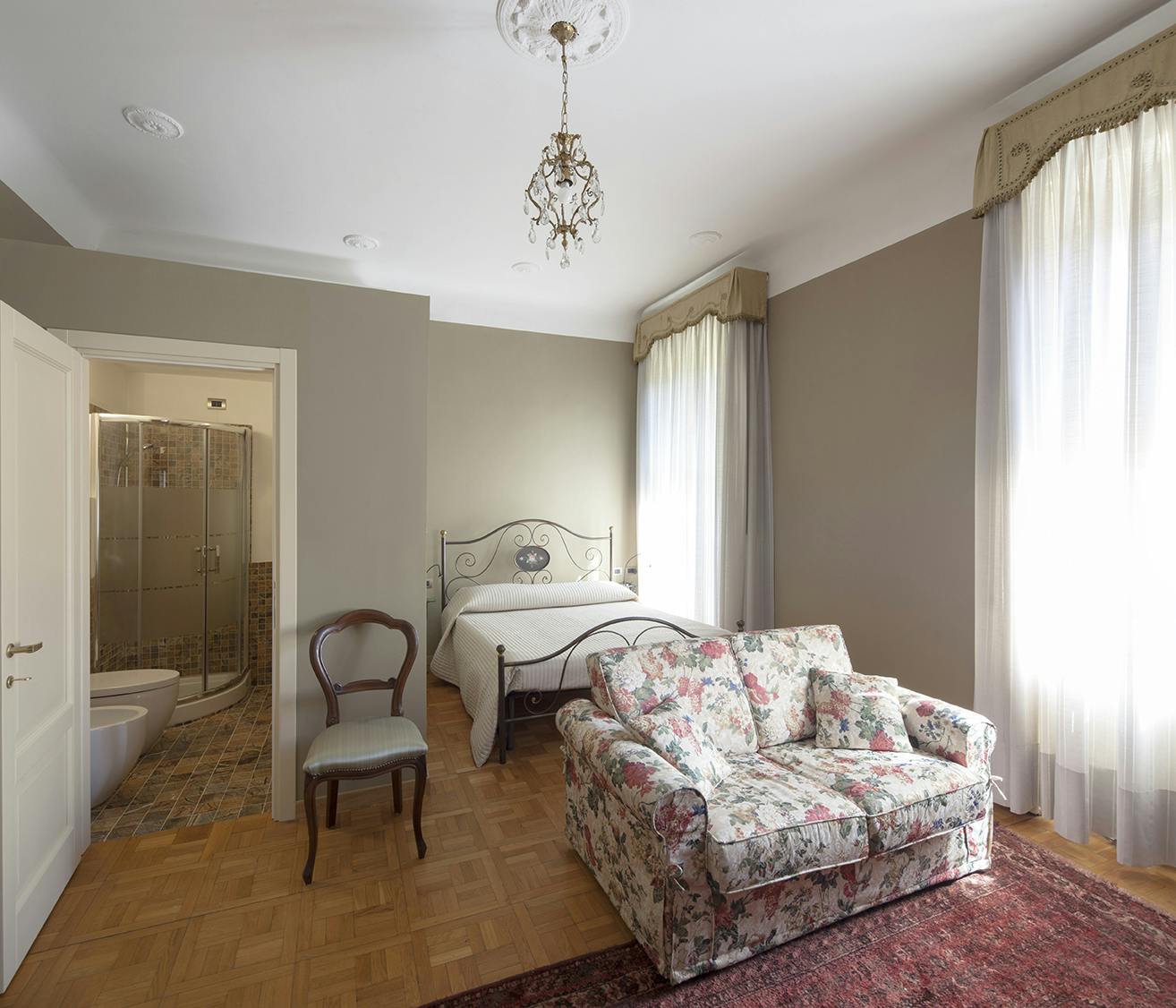 preview gallery tile