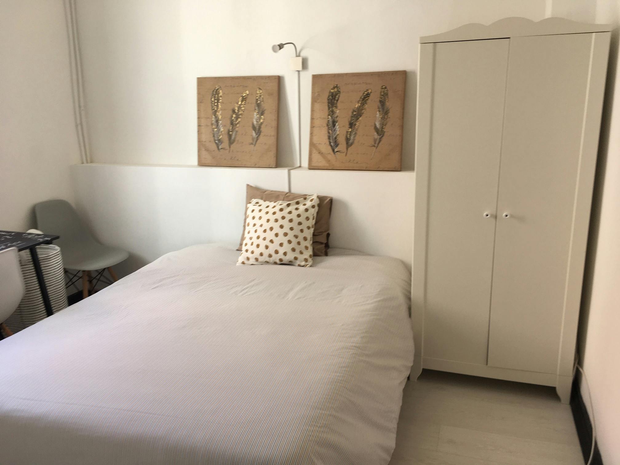 Private room for rent for €260 per month in Lisbon, Rua António Luís Inácio