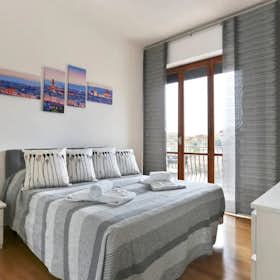 Apartment for rent for €1,300 per month in Florence, Viale Belfiore