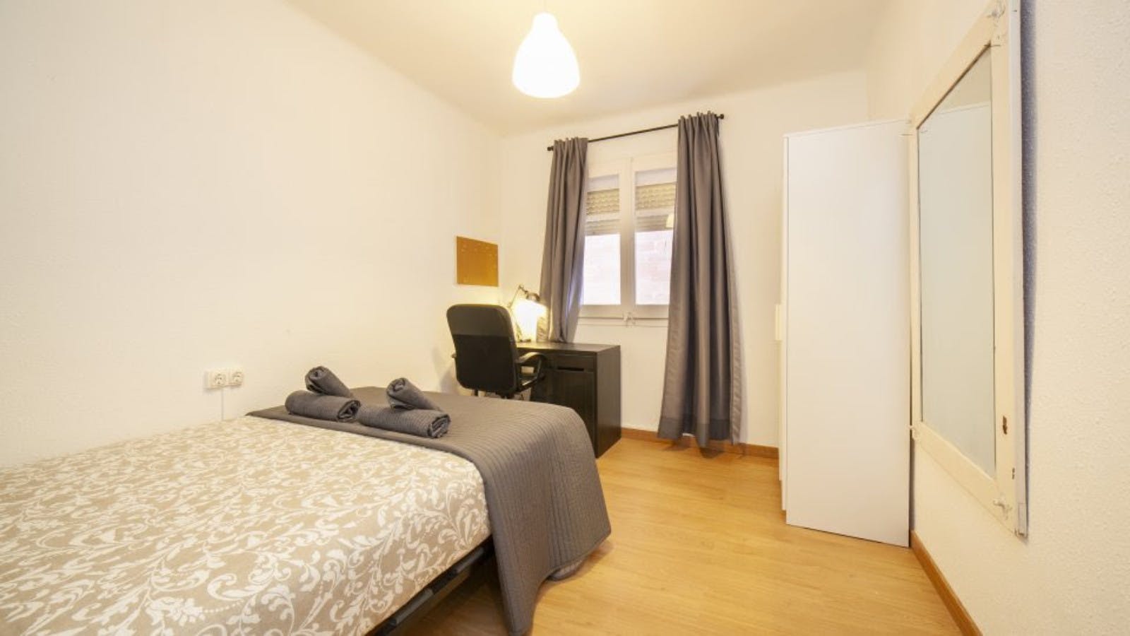 Private room in Carrer de Pareto, L'Hospitalet de Llobregat (967509) room image 1