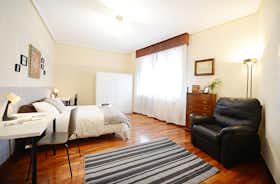 Отдельная комната сдается в аренду за 605 € в месяц в Bilbao, Plaza General Latorre