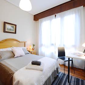 Private room for rent for €530 per month in Bilbao, Plaza General Latorre