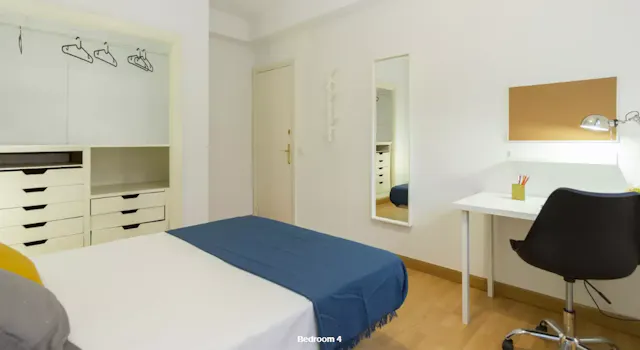 Private room in Calle Núñez Morgado, Madrid (967537) room image 6