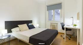 Private room for rent for €710 per month in Madrid, Calle Núñez Morgado