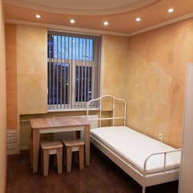 Habitación privada en alquiler por 270 € al mes en Riga, Dzirnavu iela