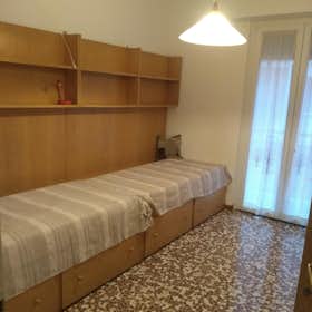 Habitación privada en alquiler por 450 € al mes en Milan, Via Monte Popera