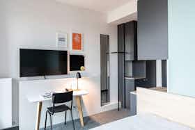 Studio for rent for €1,190 per month in Hamburg, Kronsaalsweg