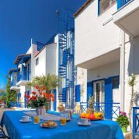 Appartamento in affitto a 1.300 € al mese a Gázi, Agios Dimitrios