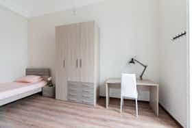 Private room for rent for €550 per month in Turin, Via Sant'Anselmo