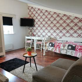 WG-Zimmer for rent for 685 € per month in Tilburg, Simpelveldstraat