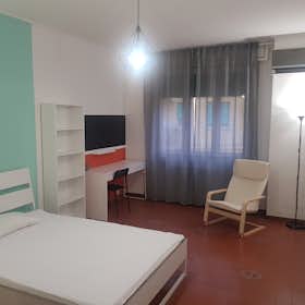 Private room for rent for €620 per month in Pisa, Piazza Giuseppe Toniolo