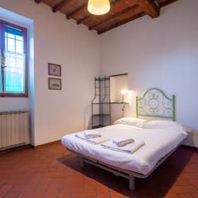 Appartement for rent for € 1.200 per month in Florence, Via del Paradiso