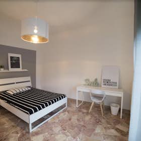 Private room for rent for €580 per month in Florence, Via Guido Banti