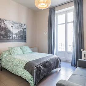 Private room for rent for €400 per month in Valencia, Carrer Almirall Cadarso