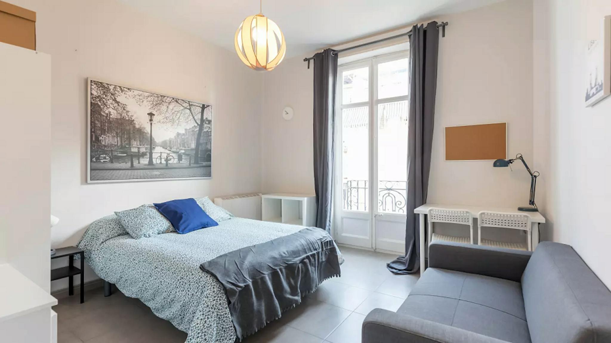 Carrer Almirall Cadarso, Valencia preview