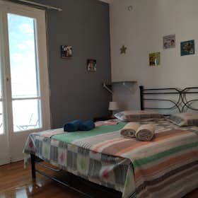 Private room for rent for €300 per month in Athens, Sourmeli