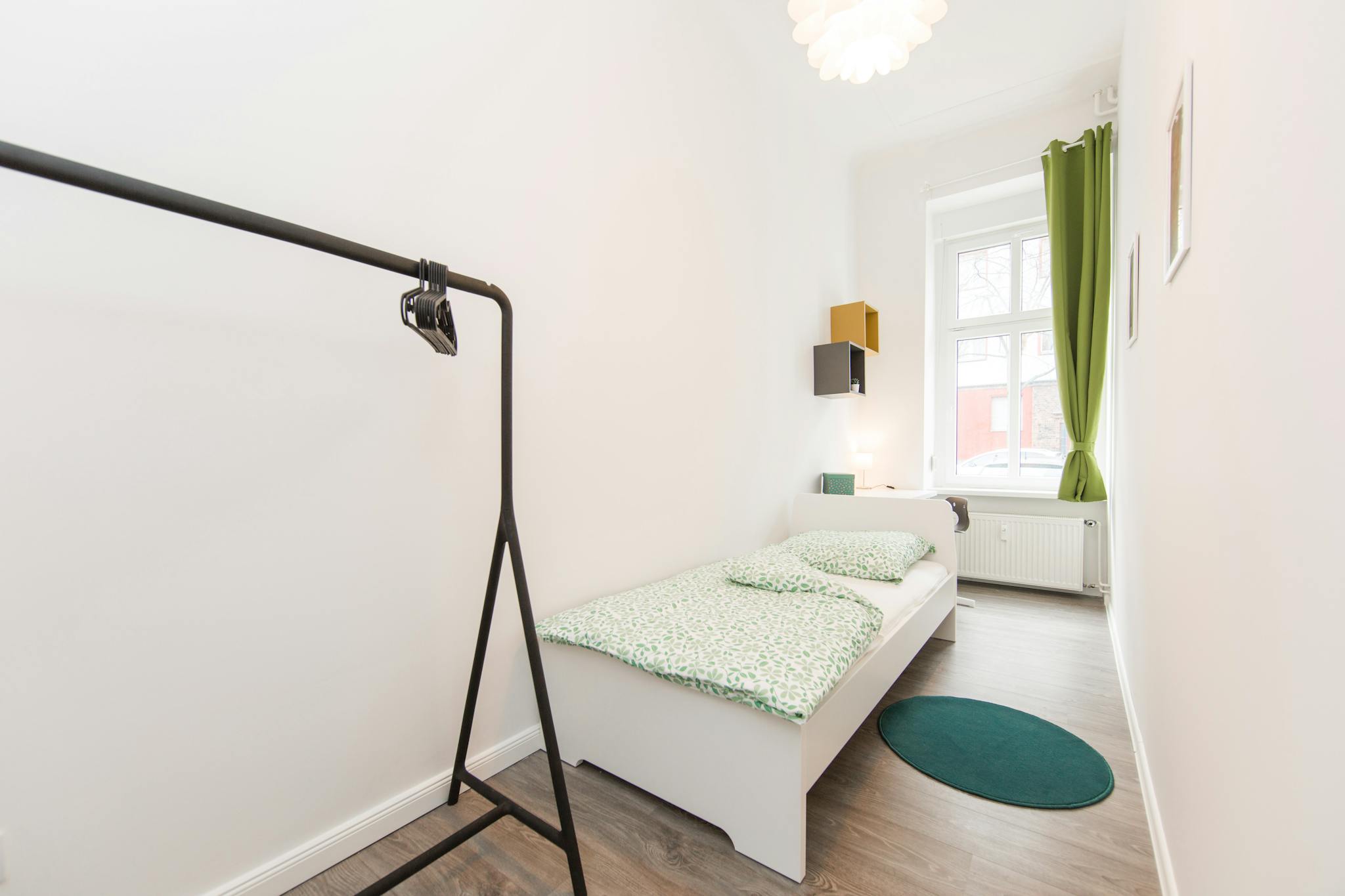 Ibsenstraße, Berlin preview