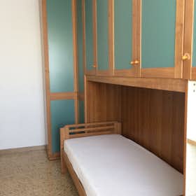 Cameră privată de închiriat pentru 400 EUR pe lună în Pisa, Via Cisanello