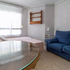 Private room for rent for €400 per month in Valencia, Avinguda del Cardenal Benlloch