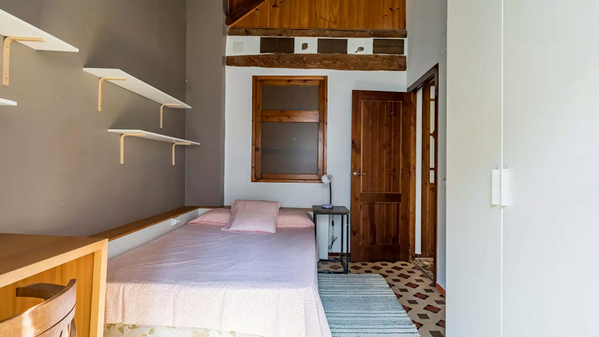 Carrer de Cervantes, Valencia preview