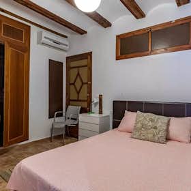 Private room for rent for €325 per month in Valencia, Carrer de Cervantes