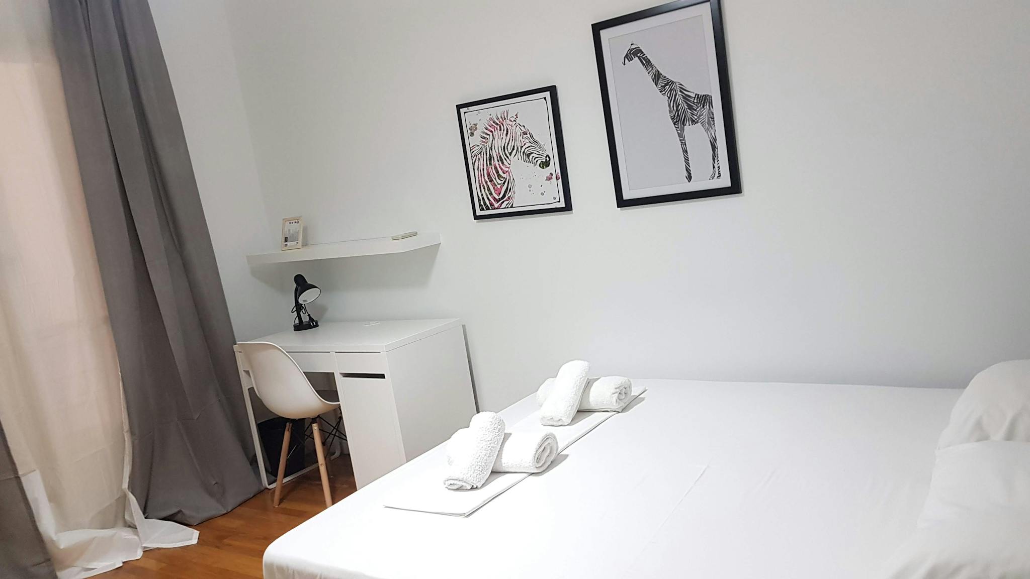 Tinou, Athens preview