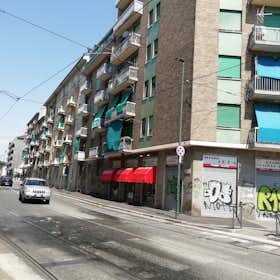 Private room for rent for €520 per month in Turin, Via Passo Buole
