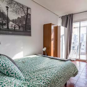 Private room for rent for €350 per month in Valencia, Carrer del Doctor Vicent Zaragoza