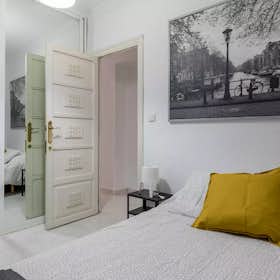 Private room for rent for €325 per month in Valencia, Carrer del Doctor Vicent Zaragoza