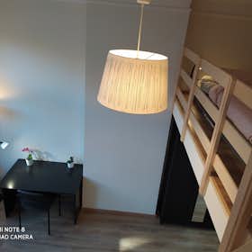 Private room for rent for €750 per month in Saint-Josse-ten-Noode, Rue des Deux Tours