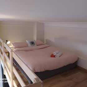 Private room for rent for €795 per month in Saint-Josse-ten-Noode, Rue des Deux Tours