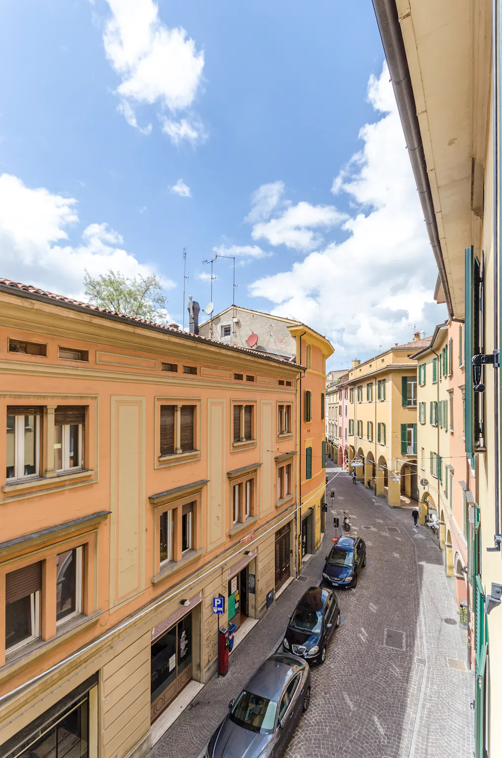 2-Bedroom Apartment in Via Giuseppe Petroni, Bologna (982114) ROOM 1