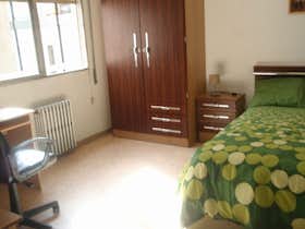 Habitación privada en alquiler por 290 € al mes en Alhama de Aragón, Calle de Ramón y Cajal