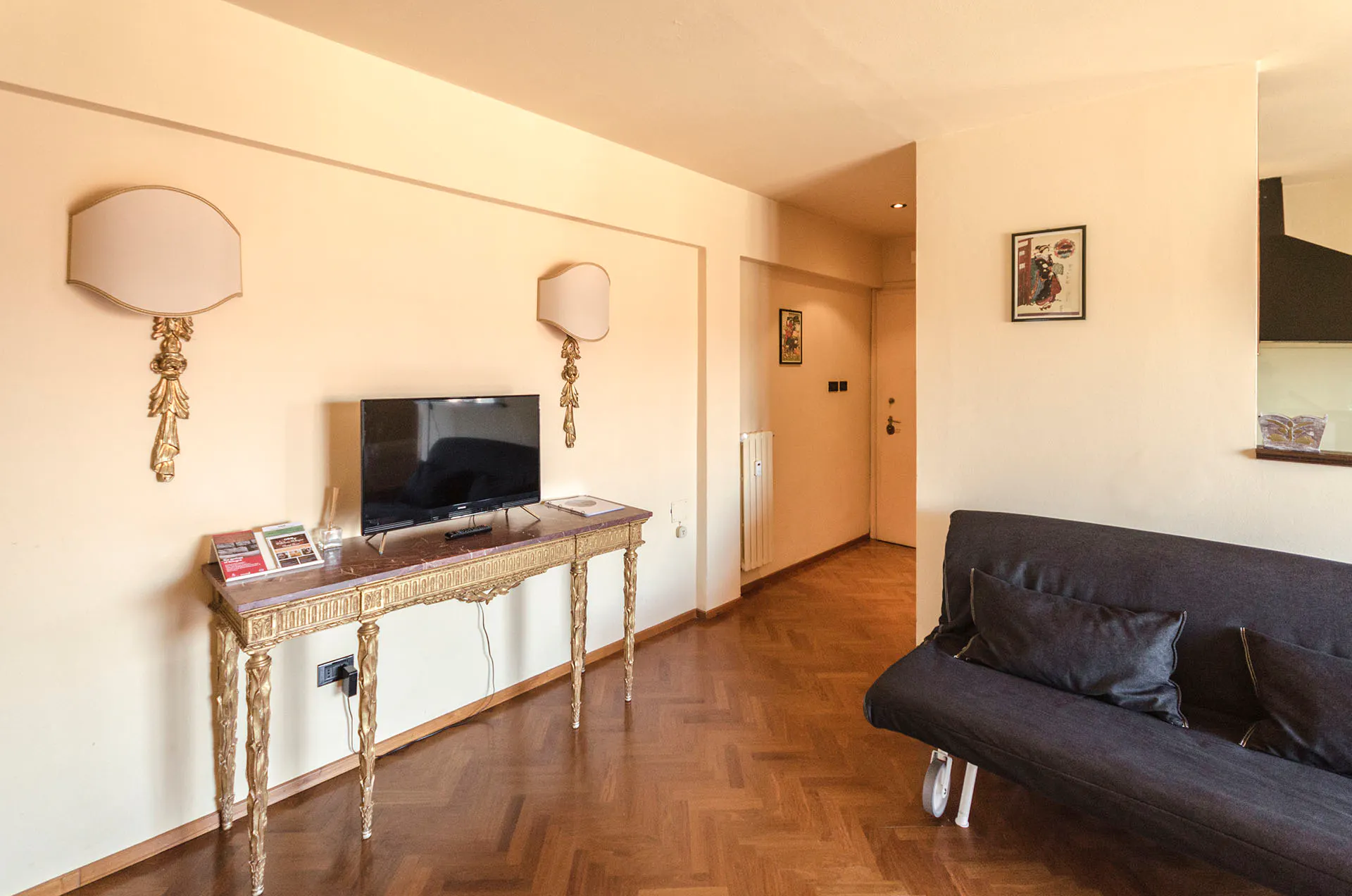 1-Bedroom Apartment in Via Oreste Regnoli, Bologna (983978) ROOM 2