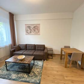 Apartment for rent for €1,890 per month in Köln, Hohenzollernring
