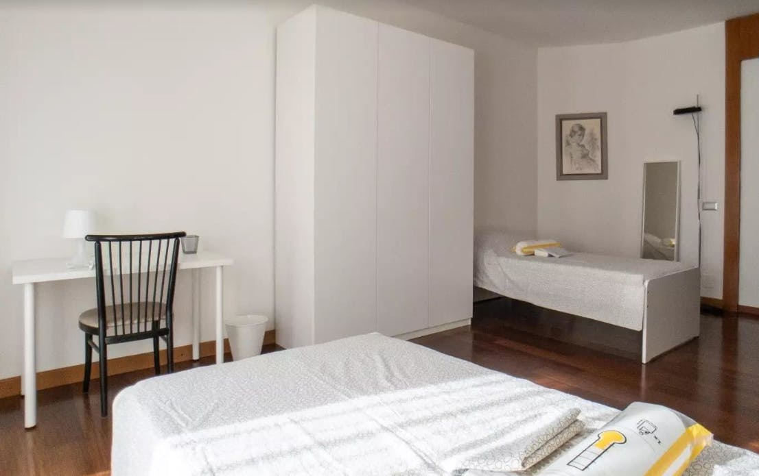 Shared room in Via Francesco dall'Ongaro, Milan (985220) room image 1