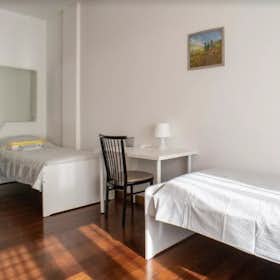 Shared room for rent for €425 per month in Milan, Via Francesco dall'Ongaro