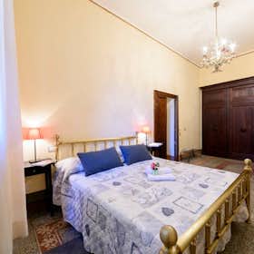 WG-Zimmer zu mieten für 500 € pro Monat in Siena, Viale Don Giovanni Minzoni
