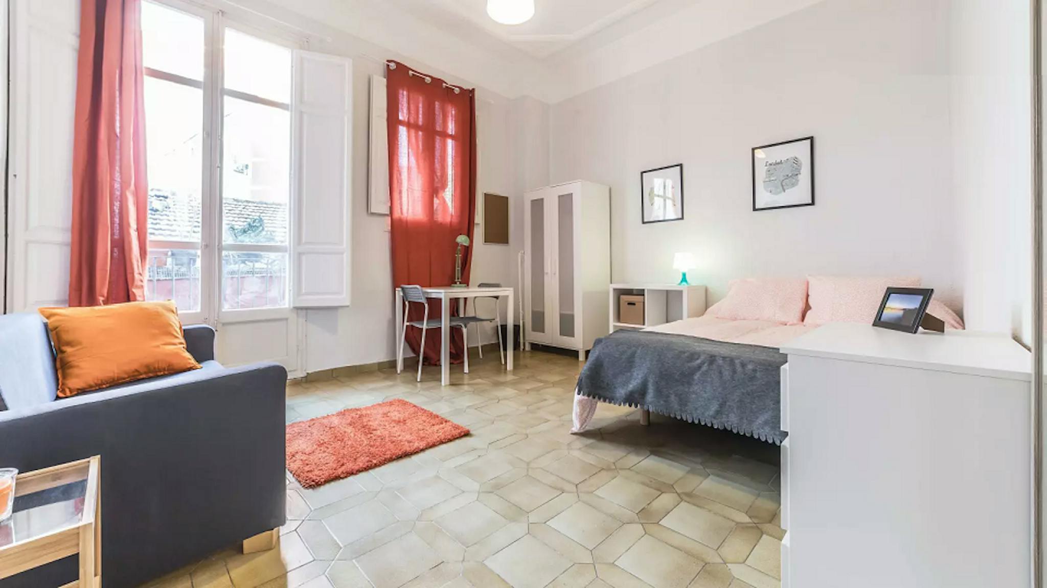 Carrer Almirall Cadarso, Valencia preview