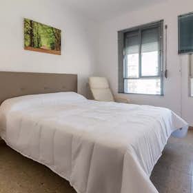 Private room for rent for €350 per month in Valencia, Avenida de Ausiàs March