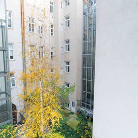 Apartment for rent for €3,020 per month in Vienna, Ungargasse