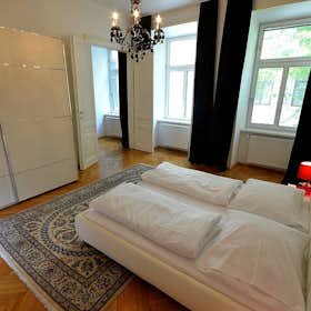 Apartment for rent for €2,790 per month in Vienna, Hörlgasse