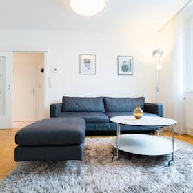 Apartment for rent for €2,460 per month in Vienna, Rembrandtstraße