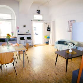 Apartment for rent for €1,995 per month in Vienna, Löwengasse