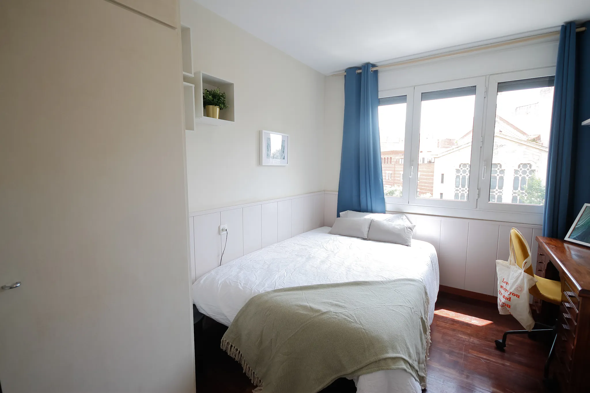 Carrer de Balmes, Barcelona preview