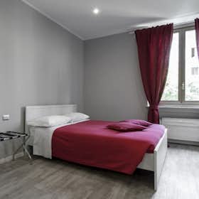 Apartment for rent for €1,190 per month in Milan, Via Giuseppe Govone