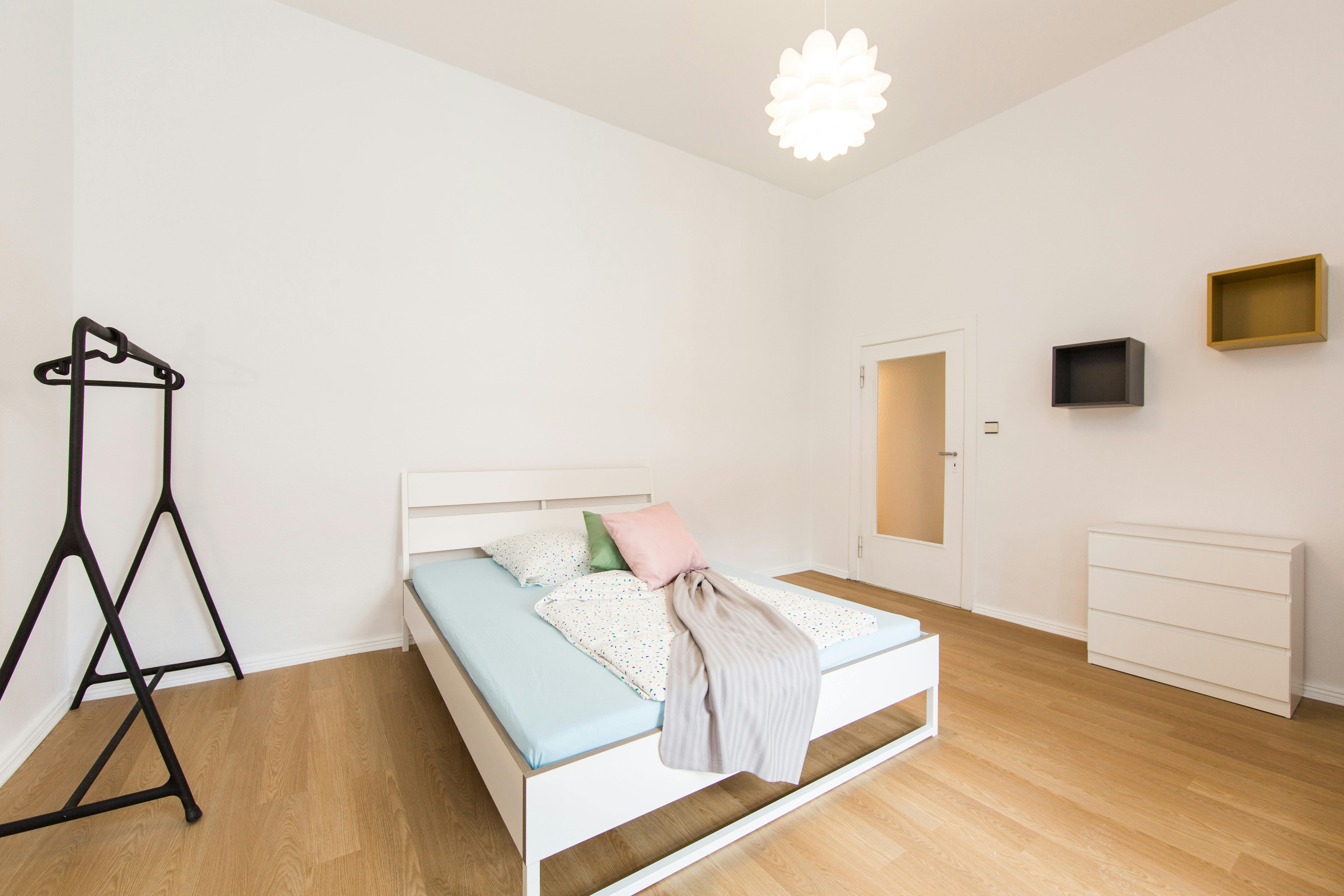 Warmbrunner Straße, Berlin preview